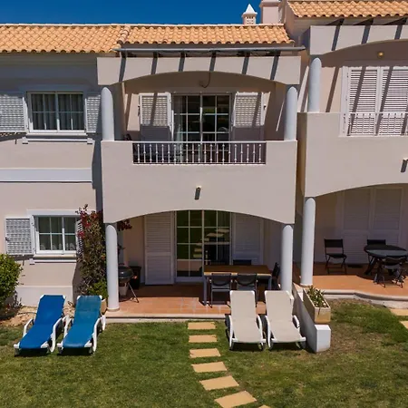 Ground Floor Apartment With Pool Albufeira
