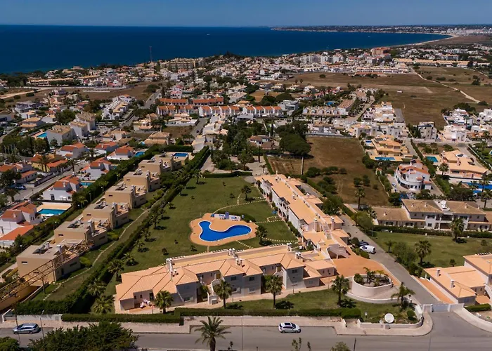 Ground Floor Apartment With Pool Apartament