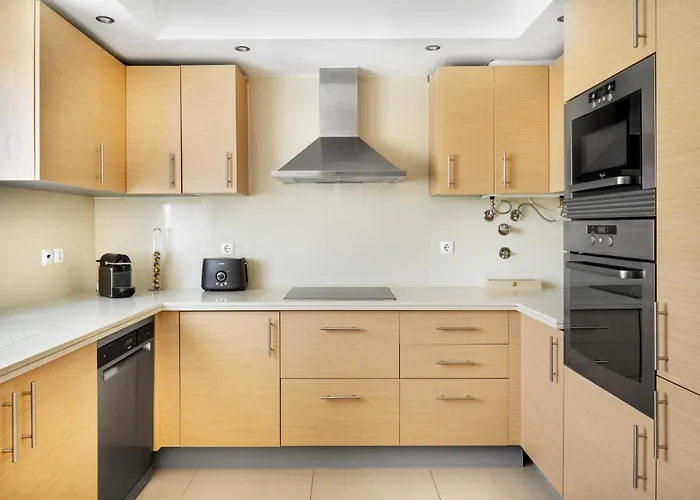 Apartament Ground Floor Apartment With Pool