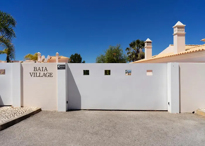 Ground Floor Apartment With Pool * Albufeira
