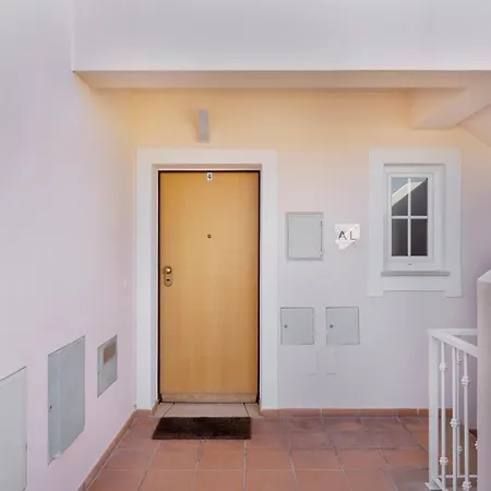 Ground Floor With Pool Lägenhet