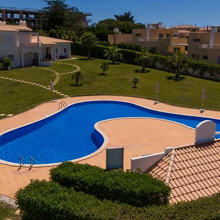 아파트 Ground Floor With Pool *
